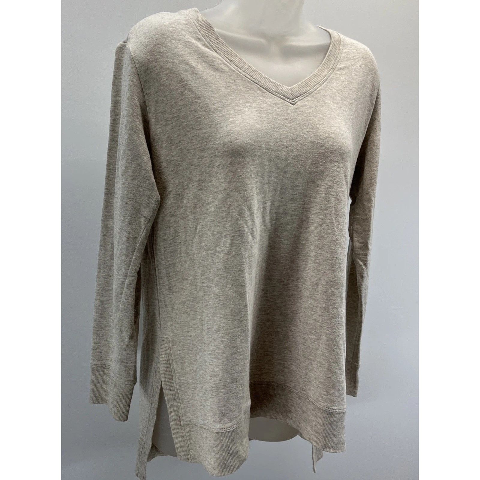 Chicos Chicos Zenergy Grey LongSleeve Tunic Sweater Flowy Womens 0S Size L / US 10 / IT 46 - 2 Thumbnail