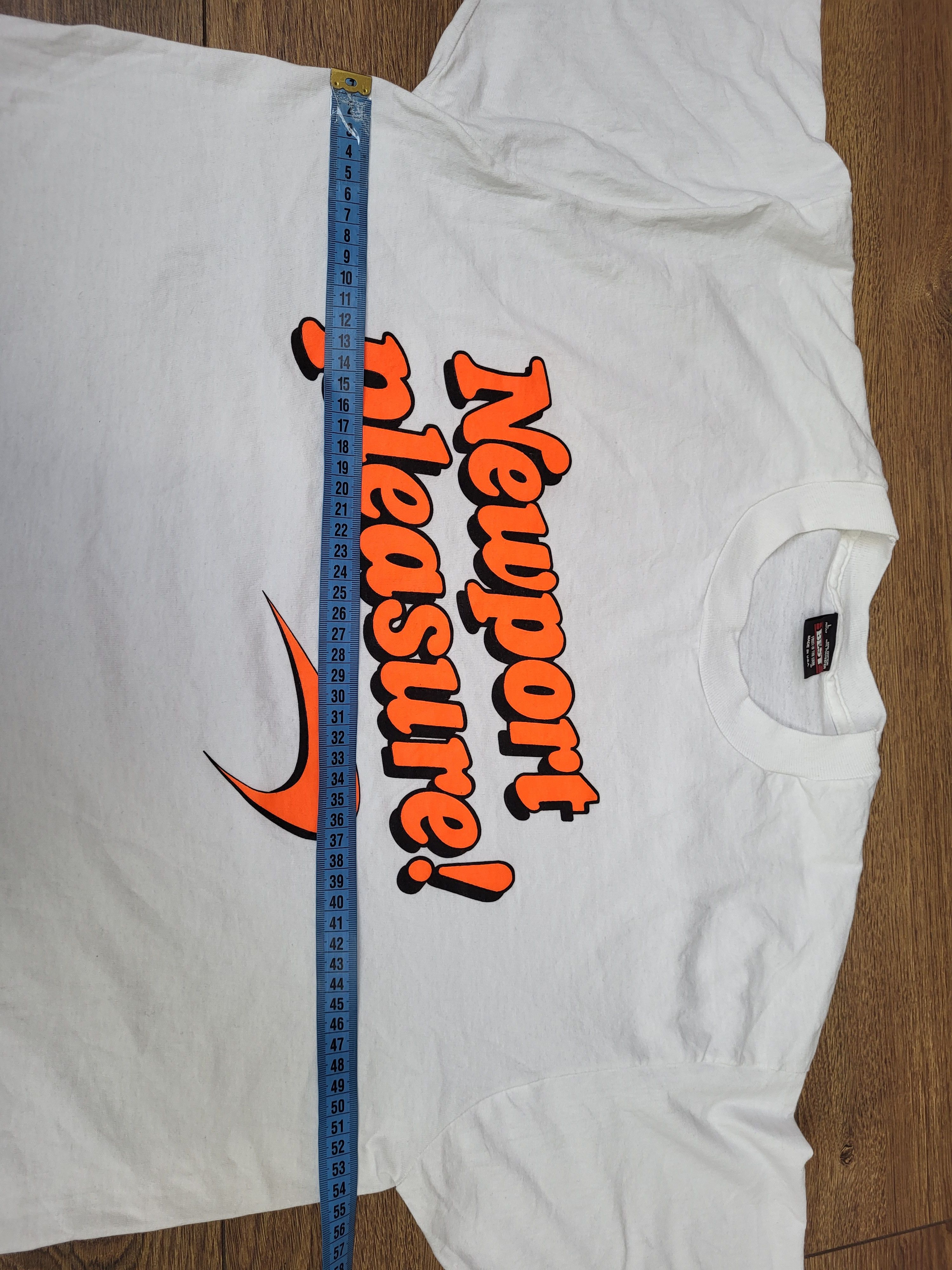 Vintage vintage 90s Newport Pleasure Cigarettes t-shirt made in USA Size US L / EU 52-54 / 3 - 8 Thumbnail