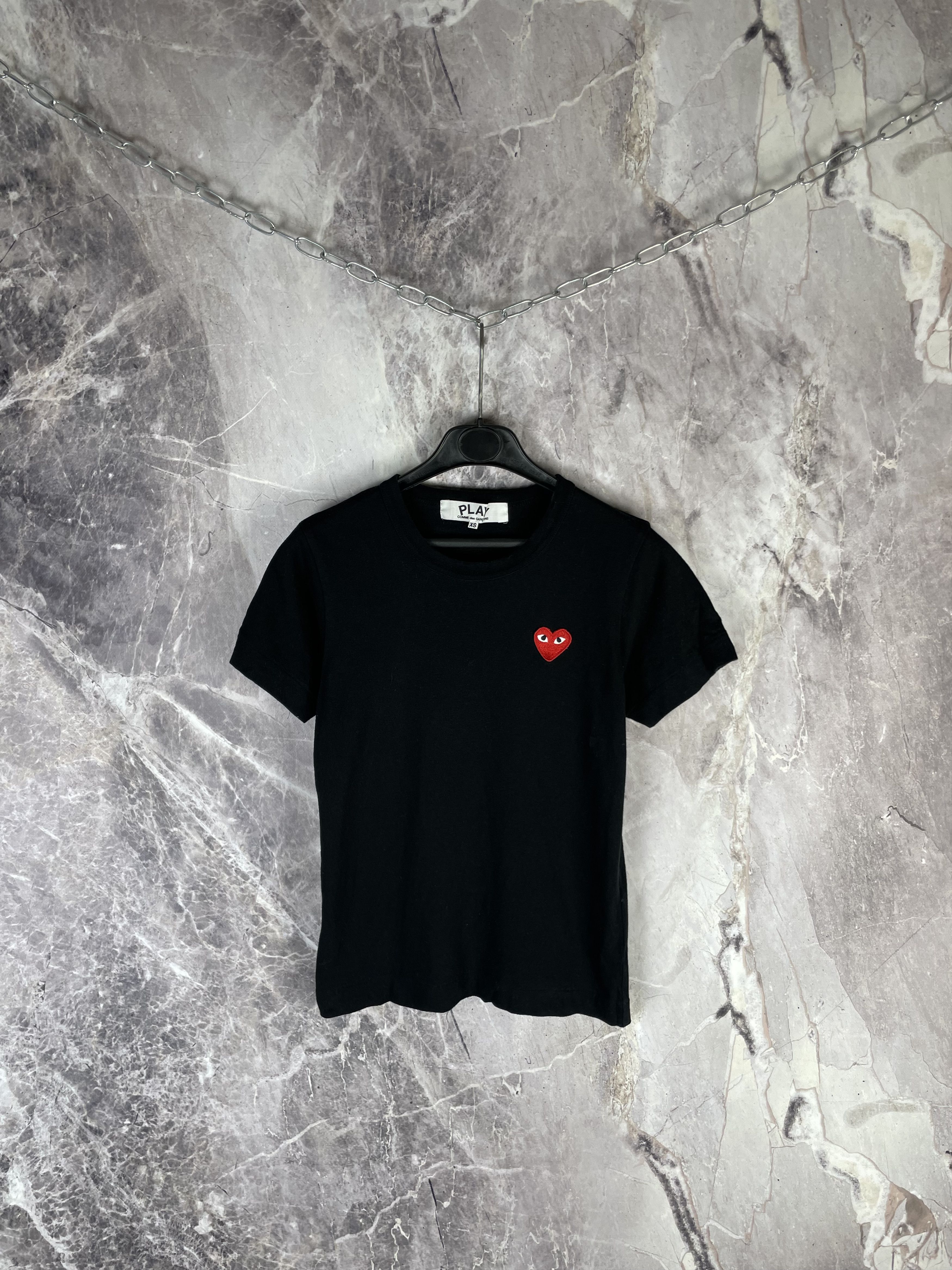 Comme des Garcons CDG Play Tee Size XS / US 0-2 / IT 36-38 - 1 Thumbnail