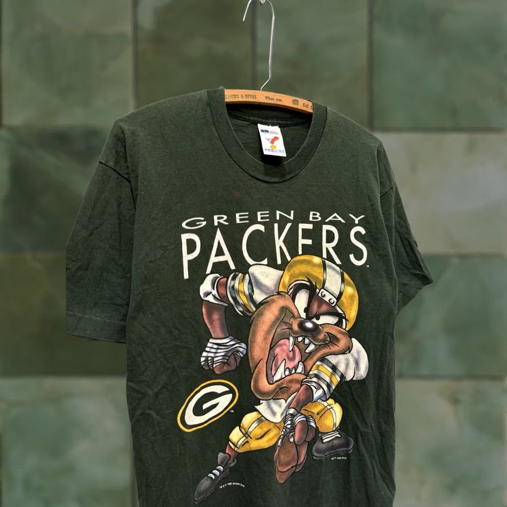 Vintage VINTAGE 90s Jostens NFL Green Bay Packers Taz Looney Tunes Tee L Green Mens 90s Size US L / EU 52-54 / 3 - 1 Thumbnail