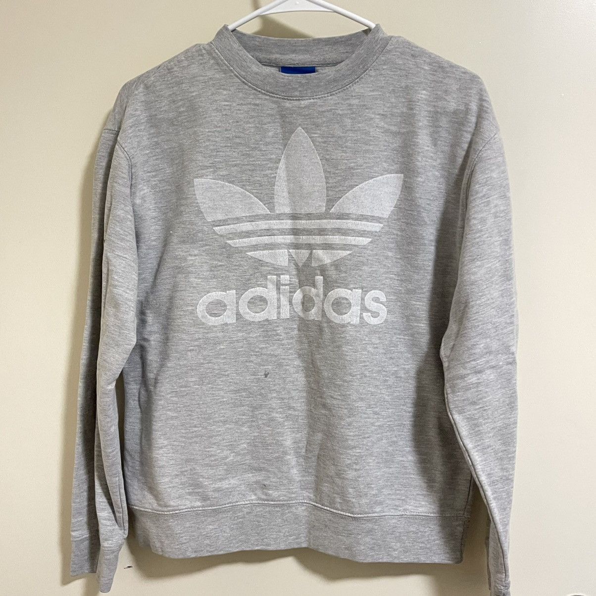 Adidas Adidas Originals Women Size Small Gray Crew Neck Sweatshirt Size S / US 4 / IT 40 - 1 Thumbnail