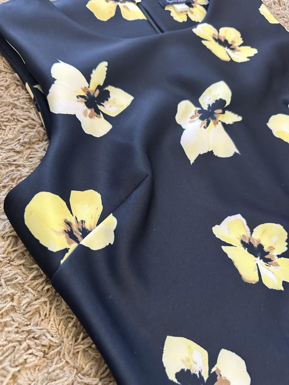 Tommy Hilfiger Floral Print Sleeveless Dress - Elegant Summer Fashion Size XL / US 12-14 / IT 48-50 - 6 Thumbnail