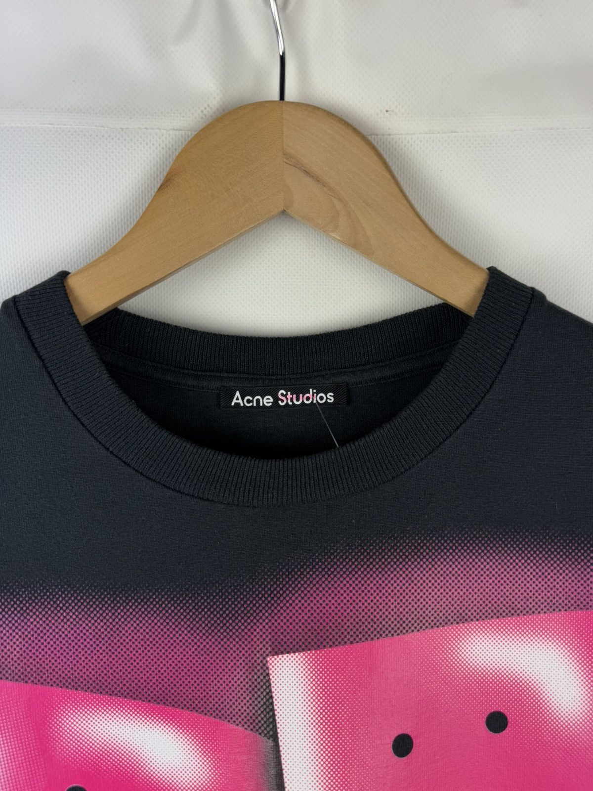 Acne Studios Acne Studios Patch Face Multilogo Men’s Short Sleeve T Shirt Size US S / EU 44-46 / 1 - 9 Thumbnail