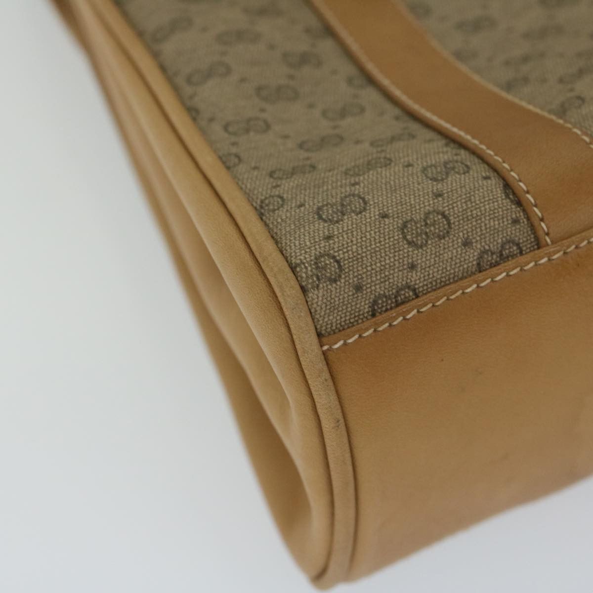 Gucci Gg Canvas Beige Canvas Handbag (Pre-Owned) Size ONE SIZE - 1 Thumbnail
