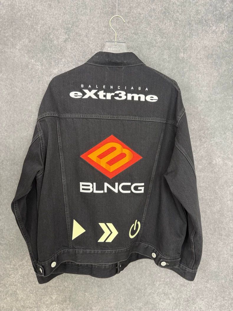 Balenciaga Balenciaga Game badge denim jacket Size US XS / EU 42 / 0 - 2 Thumbnail