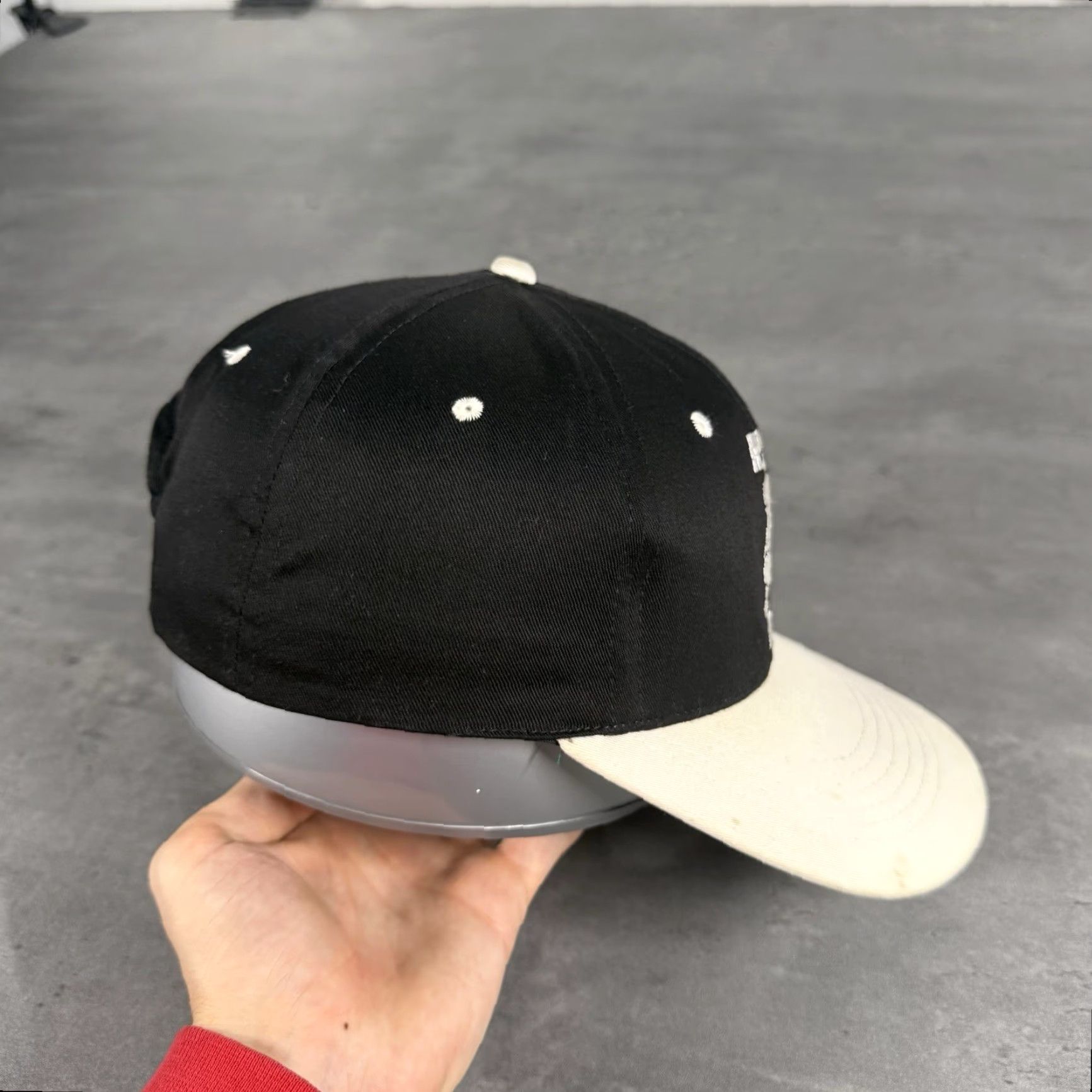 Vintage VINTAGE 90s Above The Rim Snapback Hat Black White Basketball Movie Promo Tupac Size ONE SIZE - 4 Thumbnail