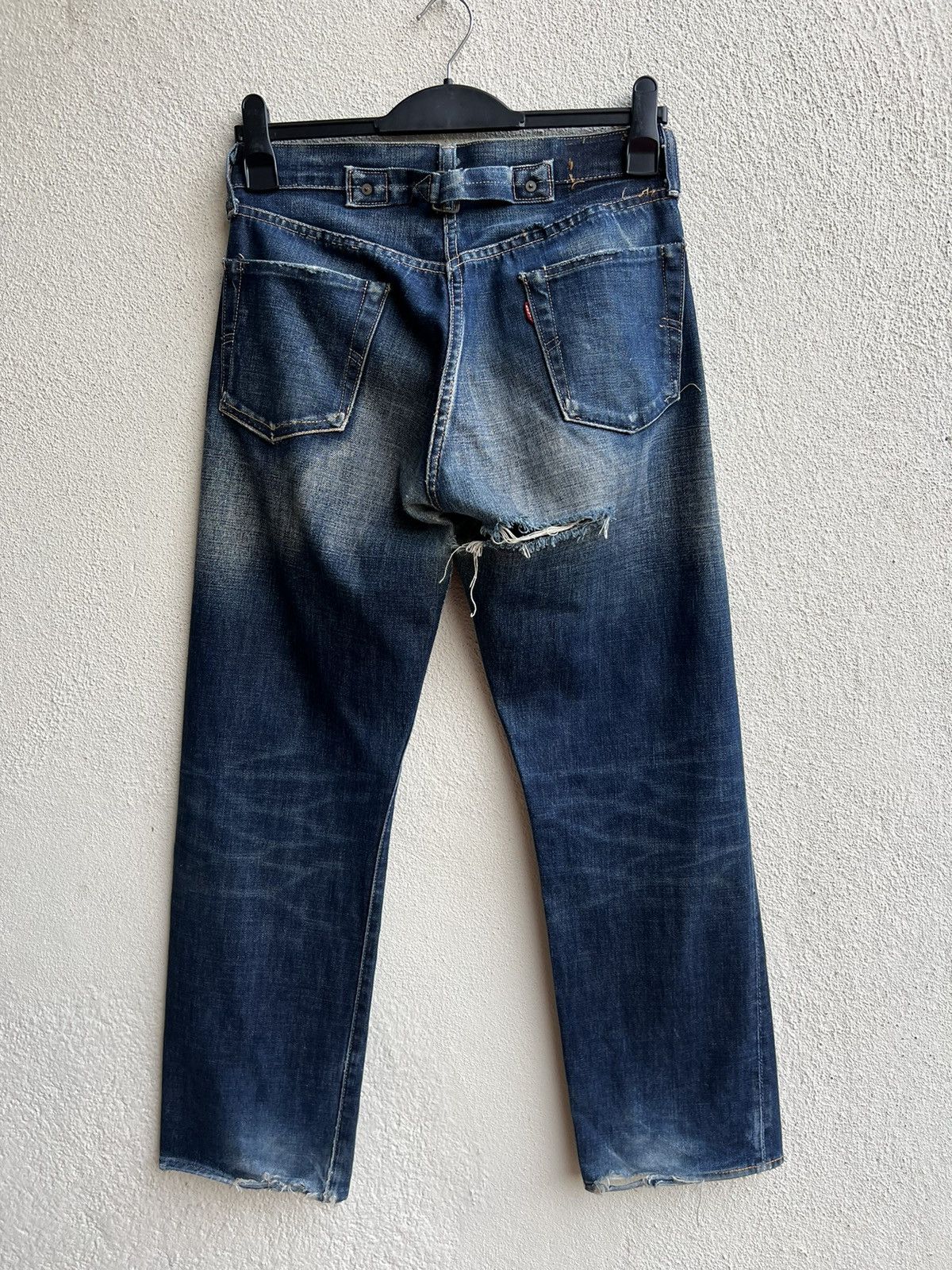 Levi's VTG 2002 Levi’s 501 XX LVC 1937 Ripped Denim Selvedge Jeans Size US 30 / EU 46 - 22 Thumbnail