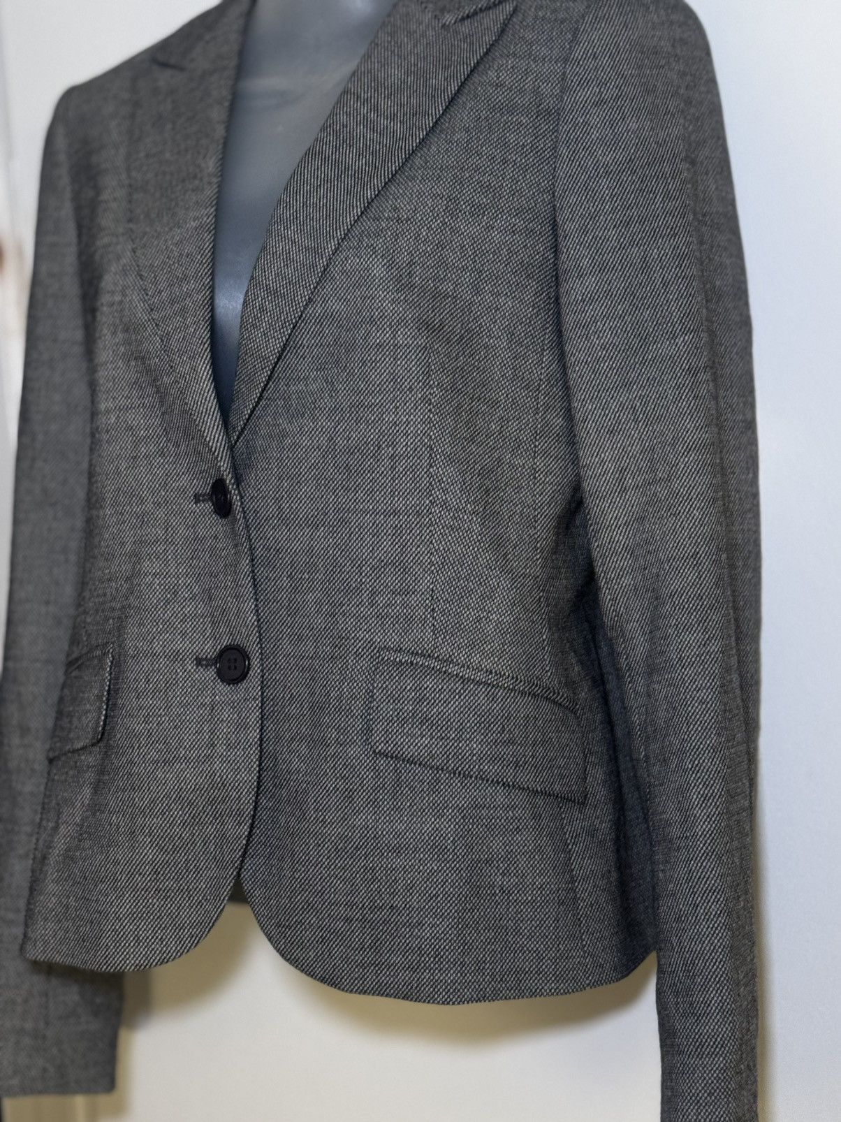 Theory Theory Gray Two-Button Tailored Blazer Size M / US 6-8 / IT 42-44 - 1 Thumbnail