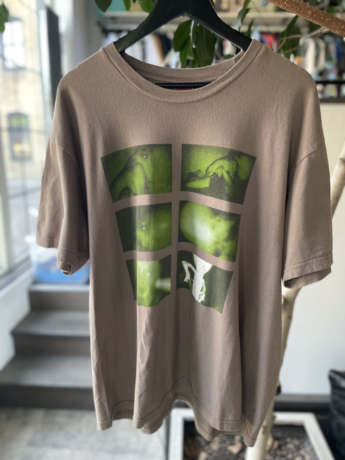 Supreme Supreme Chris Cunningham Rubber Johnny Tee Size US XL / EU 56 / 4 - 3 Thumbnail