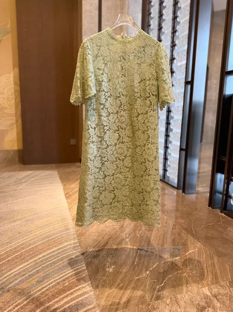 Valentino Valentino Fresh lace dress Size S / US 4 / IT 40 - 1 Thumbnail