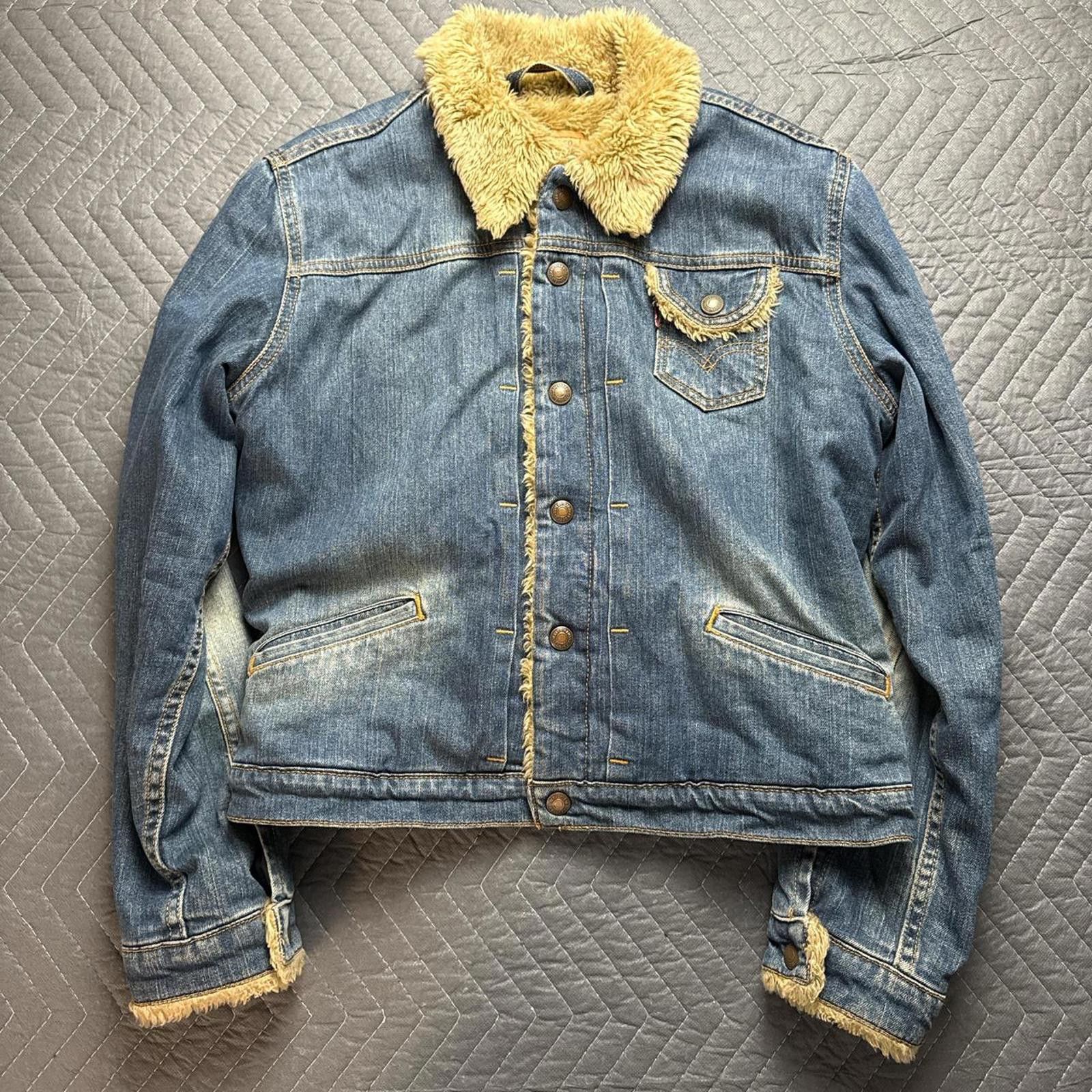 Levi's y2k fur lined levi’s denim jacket womens small Size S / US 4 / IT 40 - 1 Thumbnail