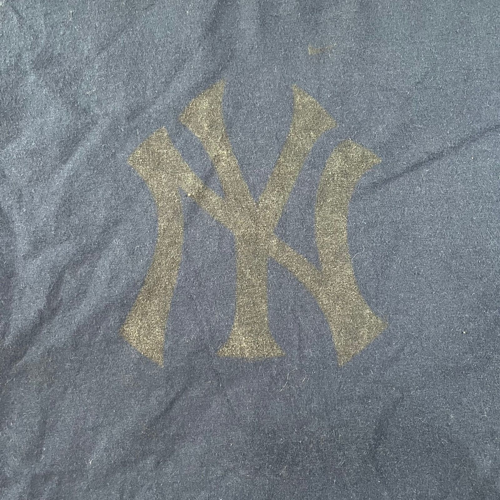 Nike WMNS 2000’s Nike Team New York Yankees Graphic Tshirt M Size US M / EU 48-50 / 2 - 5 Thumbnail