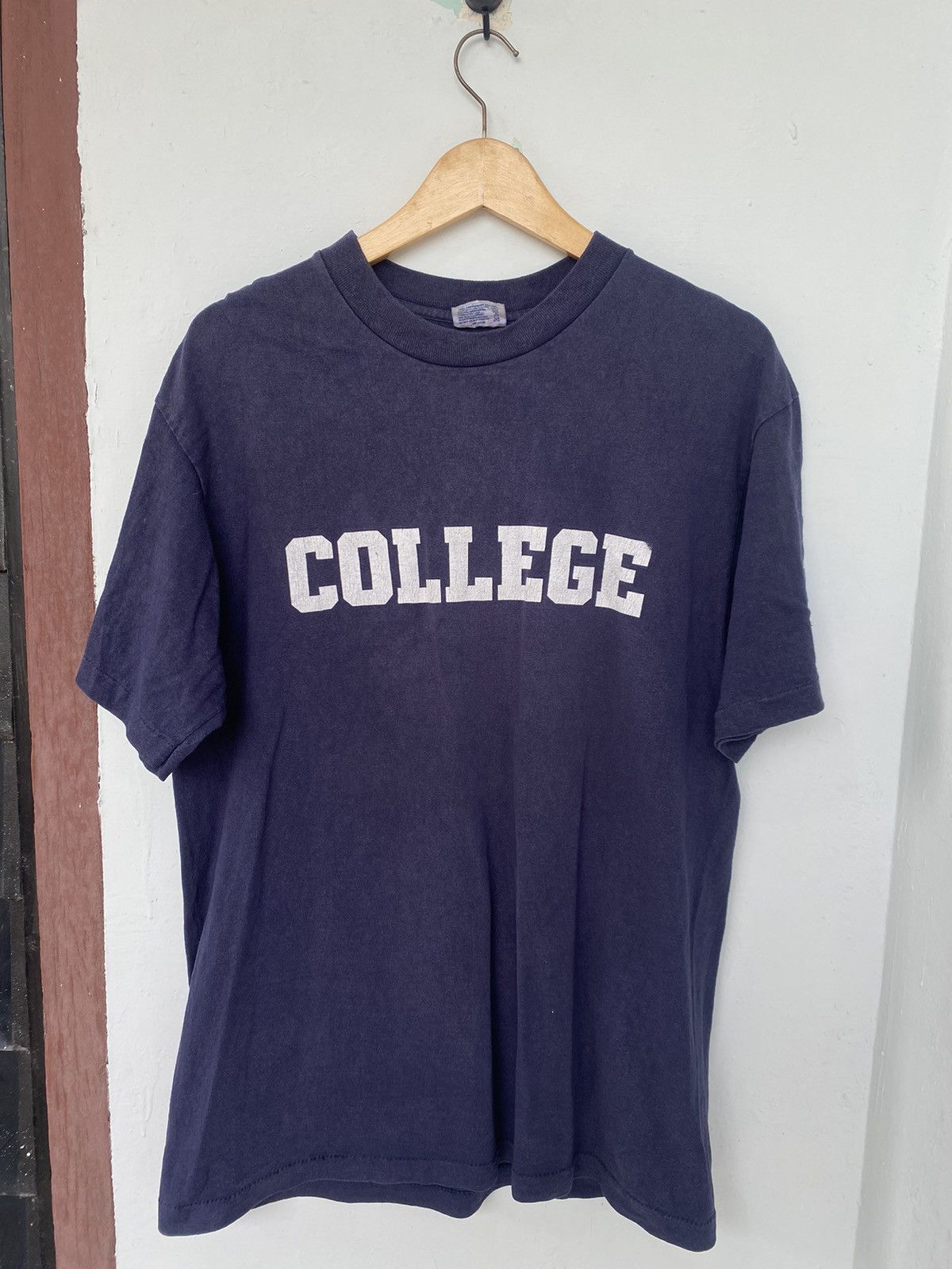 Vintage Vintage Rare College Animal House 1997 T shirt Size US L / EU 52-54 / 3 - 1 Thumbnail