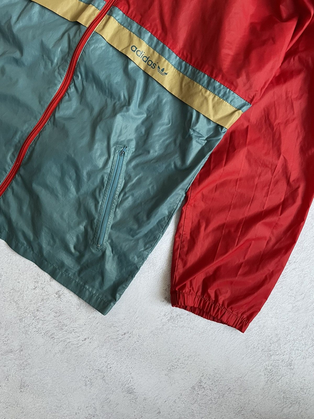 Vintage Adidas Vintage 90s Raincoat Light Jacket Retro 90s Size US L / EU 52-54 / 3 - 2 Thumbnail