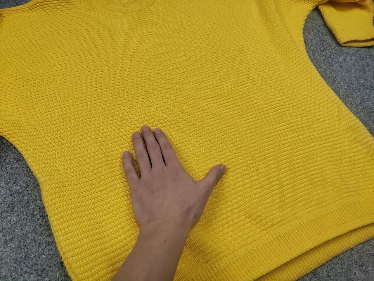 Carlo Colucci Vintage 90's Carlo Colucci Logo Wool Yellow Knit Sweater Size US M / EU 48-50 / 2 - 14 Thumbnail