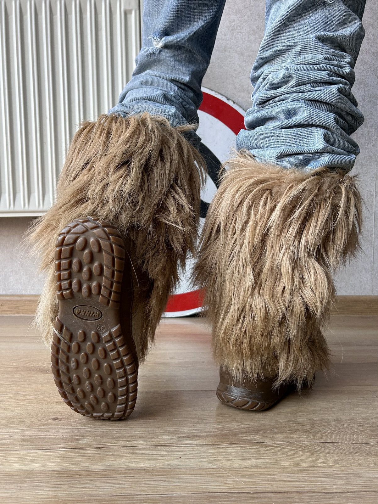 Japanese Brand Y2K Vintage Real Fur Fluffy Winter Boots Size US 7 / IT 37 - 4 Thumbnail