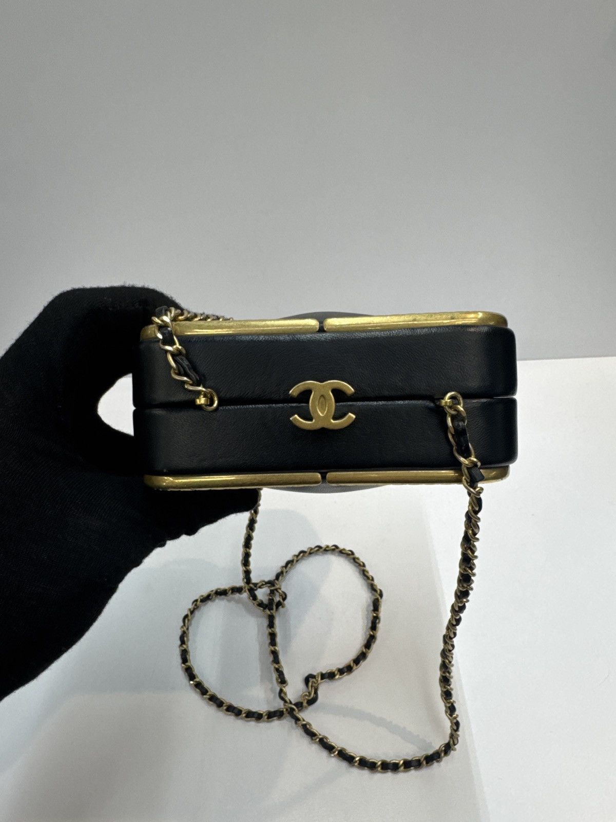 Chanel Chanel Black Lambskin Gold Metal Square CC Clutch Size ONE SIZE - 2 Thumbnail