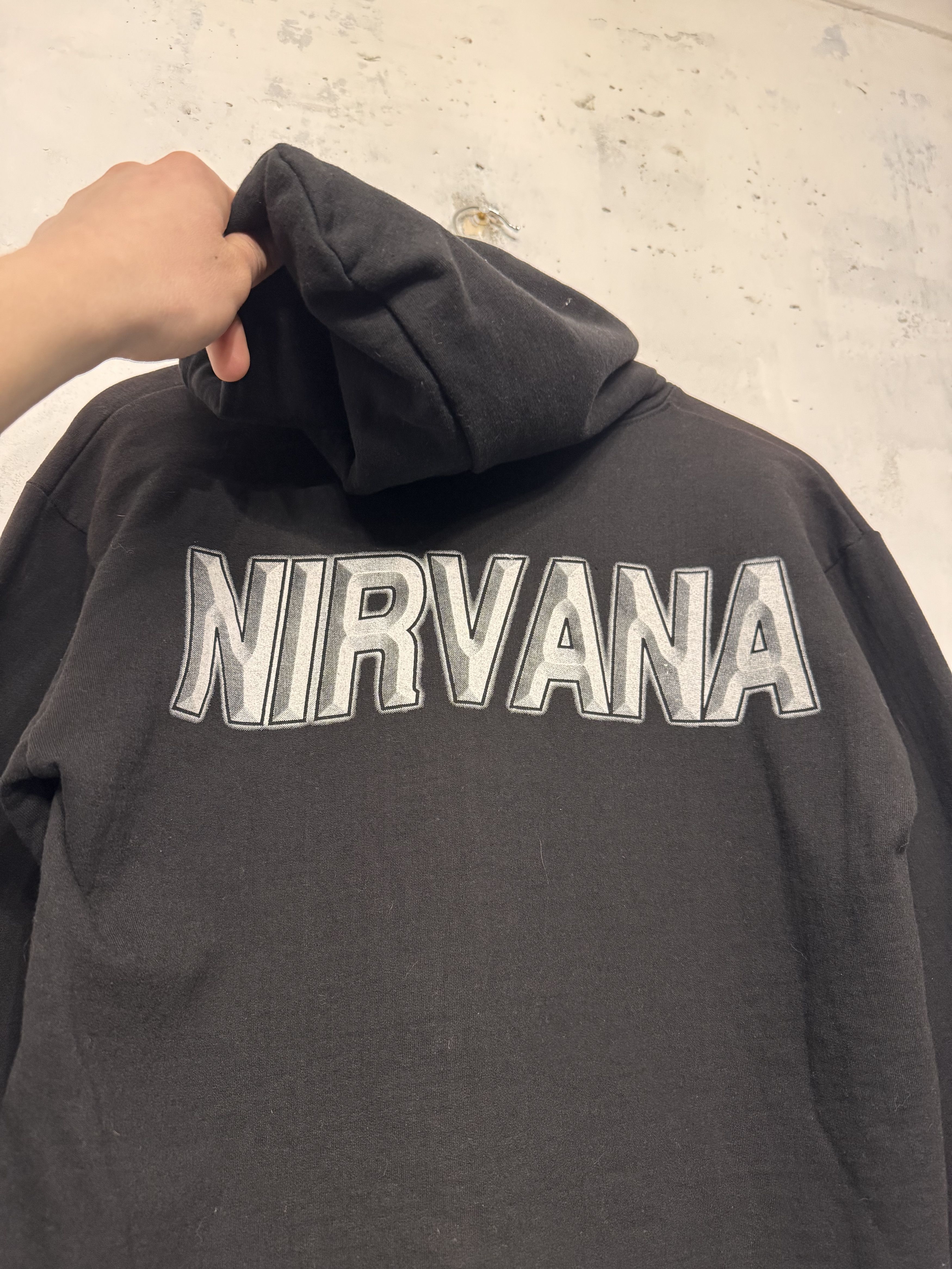 Band Tees Vintage 90s Nirvana Nevermind Rock Band Hoodie Size US M / EU 48-50 / 2 - 5 Thumbnail