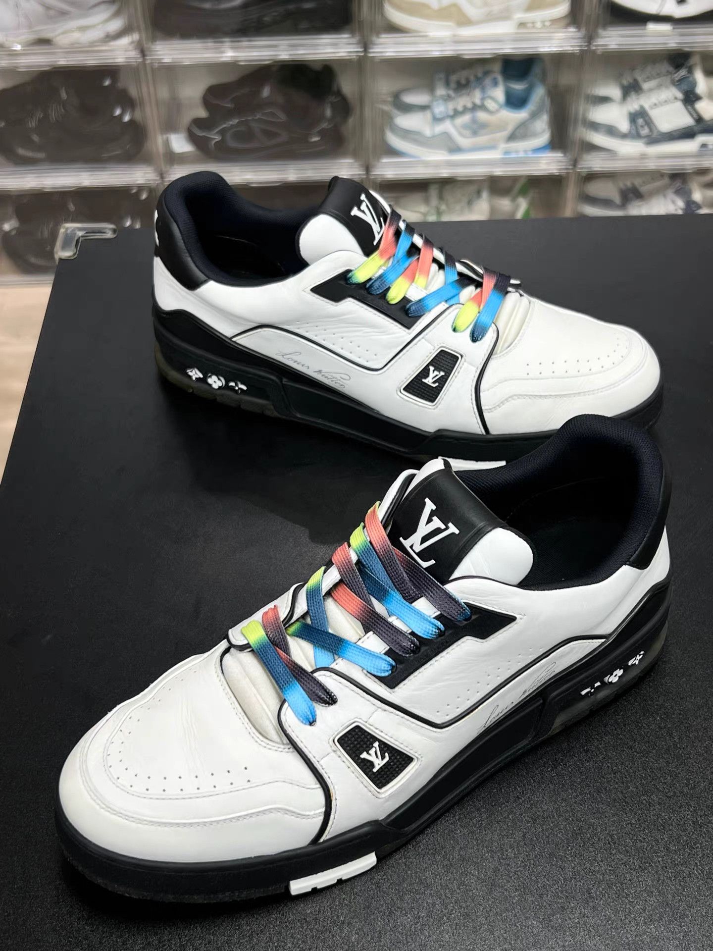 Louis Vuitton Louis Vuitton Trainer Sneakers K15 Size US 9 / EU 42 - 1 Thumbnail