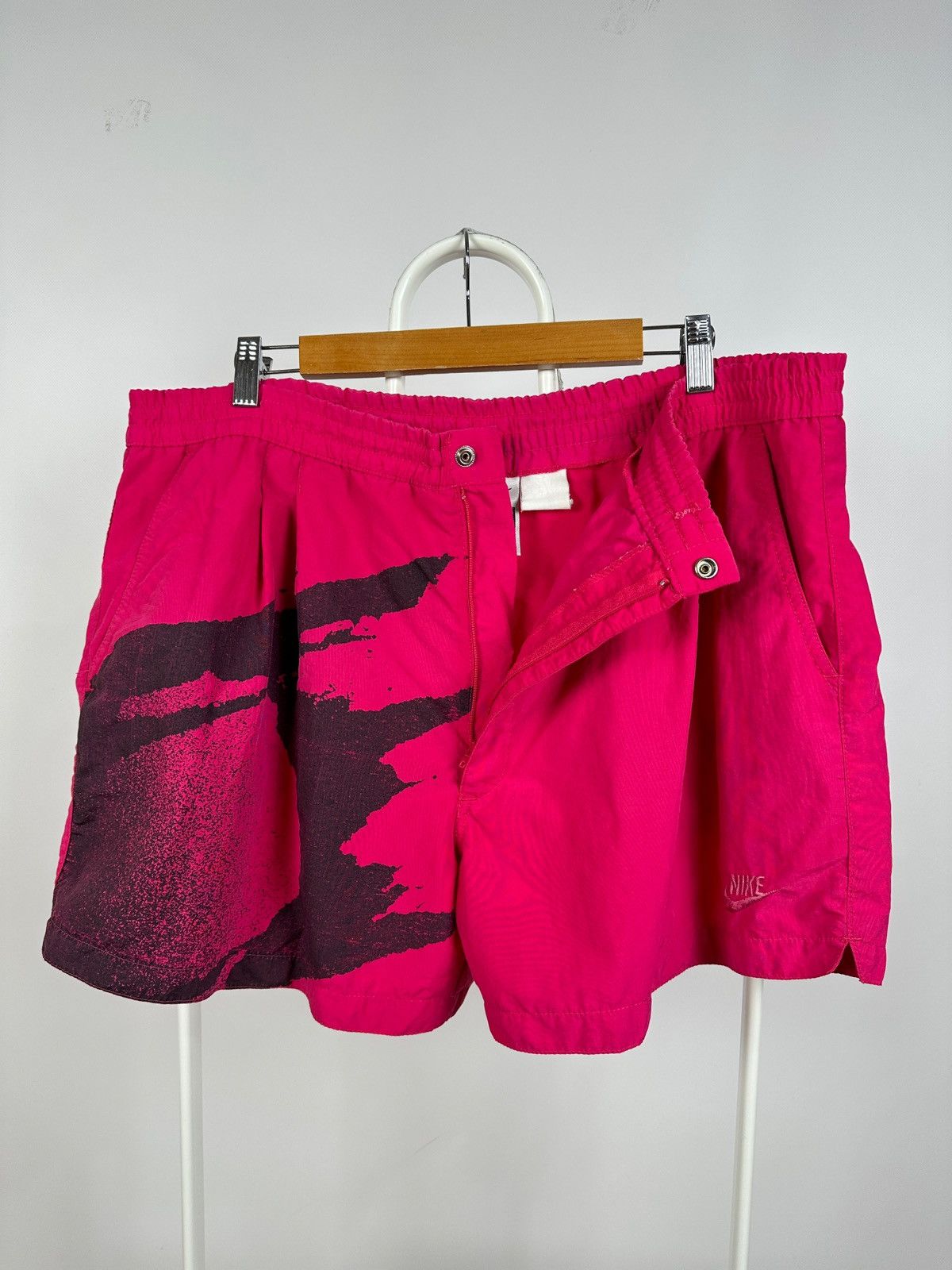 Nike Vintage Nike Challenge Court Nylon Pink Shorts Andre Agassi Size US 36 / EU 52 - 11 Thumbnail