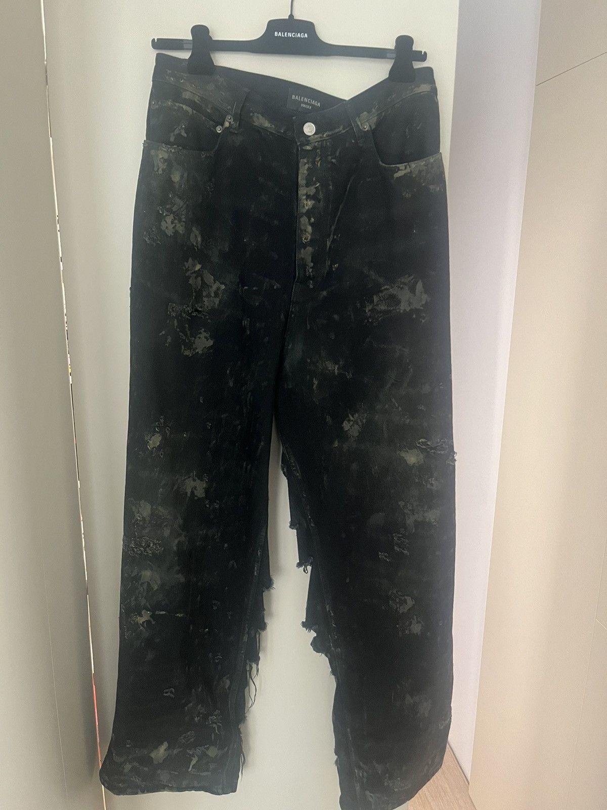 Balenciaga Balenciga Super Destroyed Jeans Size US 32 / EU 48 - 1 Thumbnail