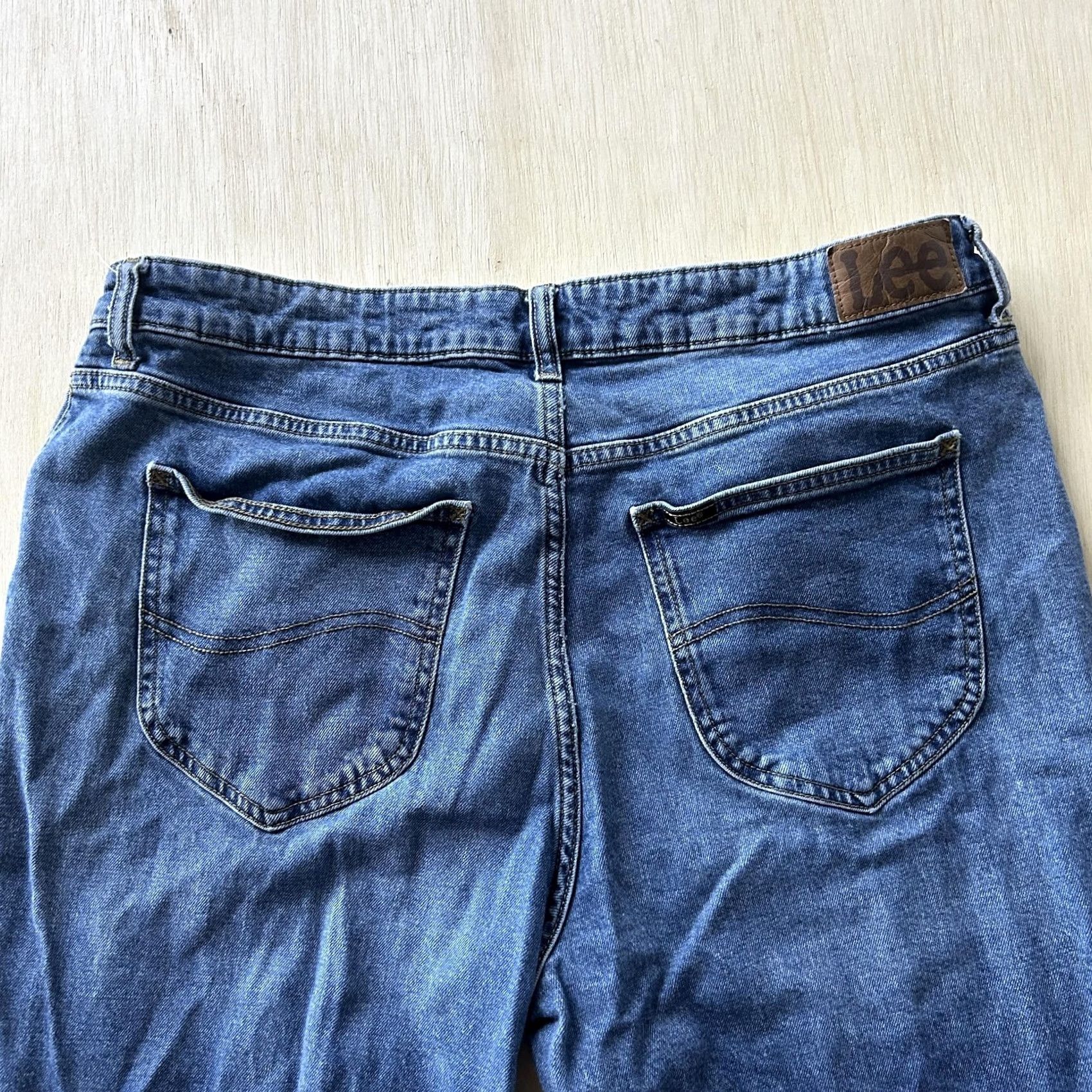 Lee Lee Jeans Mens 33x30 Medium Wash Blue Regular Straight Button Fly Denim Jeans Mens Size US 33 - 3 Thumbnail