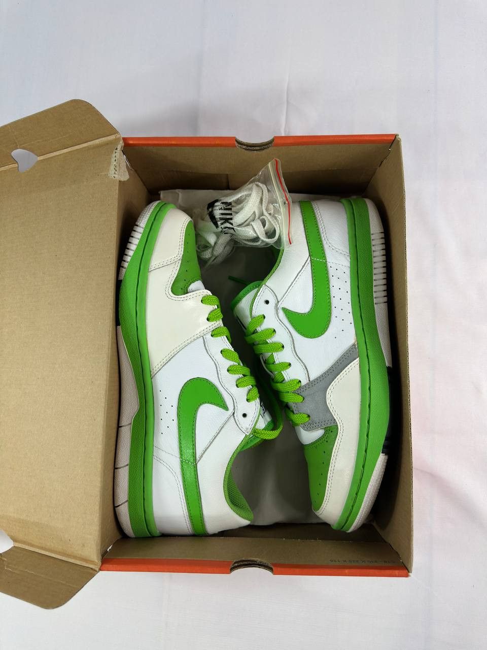 Nike Nike Court Force Low Gimme 5 2006 Green White Size US 10 / EU 43 - 14 Thumbnail