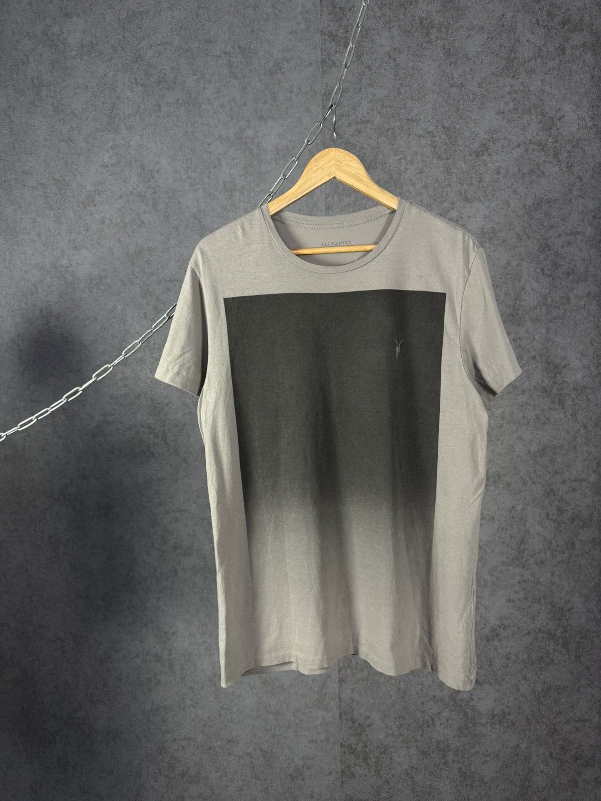 Allsaints Allsaints designer logo tee Size US L / EU 52-54 / 3 - 1 Thumbnail
