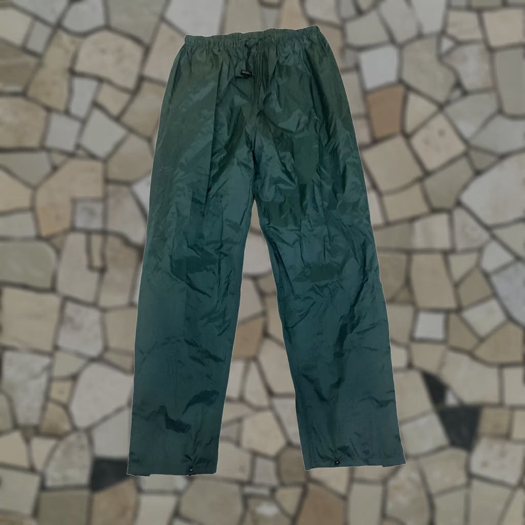 Vintage VINTAGE Remington Pants Mens Large Green Windbreaker Zippers on ankles Drawstring waist Outdoors Pre-Owned Like New Size US 33 - 1 Thumbnail