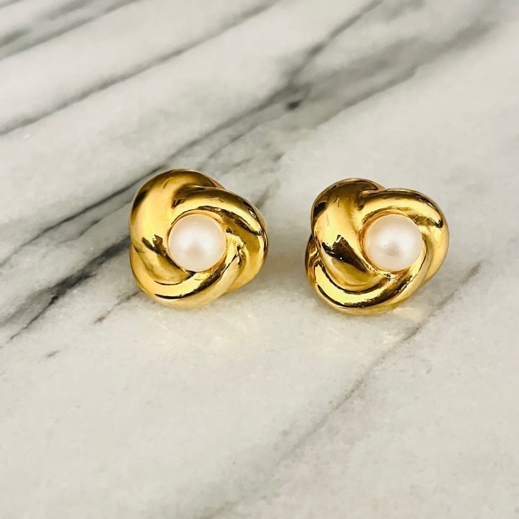 Vintage Vintage Faux Pearl Earrings Gold Toned Metal Swirl Stud Size ONE SIZE - 1 Thumbnail