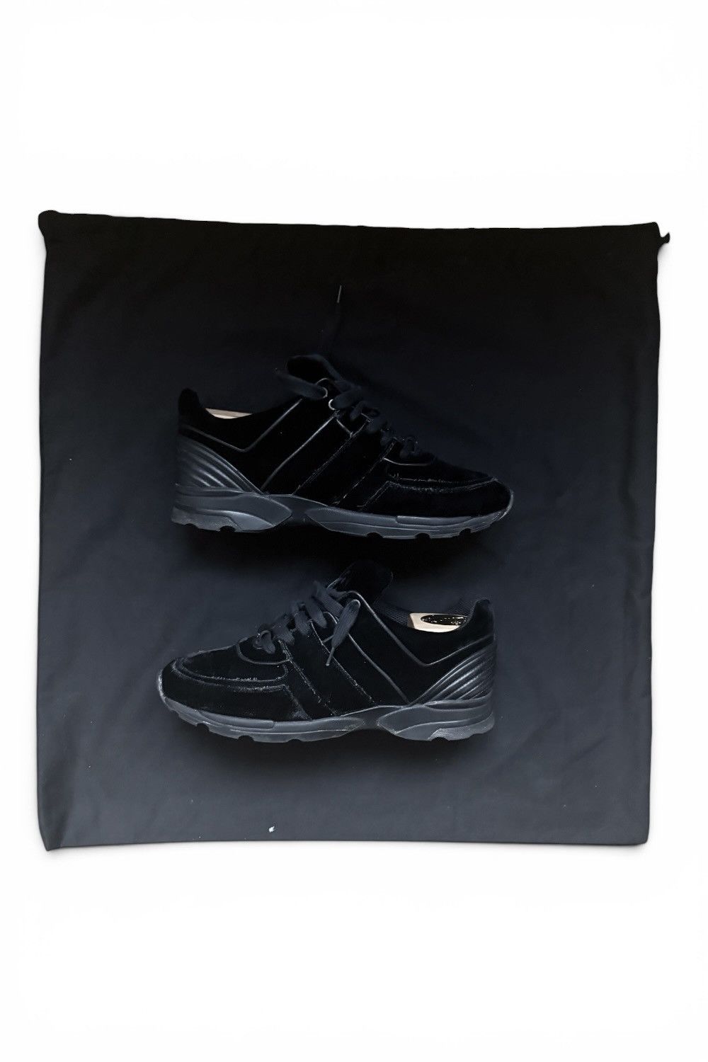 Chanel Chanel Runner velvet by Karl Lagerfeld Size US 9 / EU 42 - 3 Thumbnail