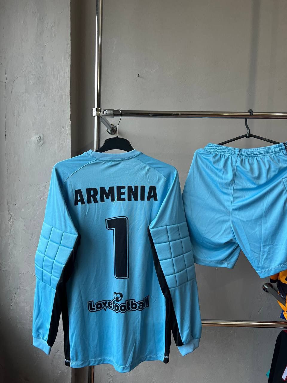 Sports Specialties ARMENIA NATIONAL TEAM RARE GK SUIT #1 SOCCER JERSEY SHIRT XL Size US XL / EU 56 / 4 - 8 Thumbnail