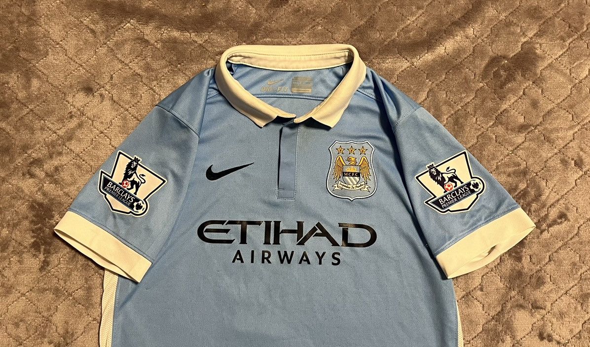 Nike × Vintage ⚽️VINTAGE 2015-16 MANCHESTER CITY HOME SHIRT Size US XS / EU 42 / 0 - 8 Thumbnail