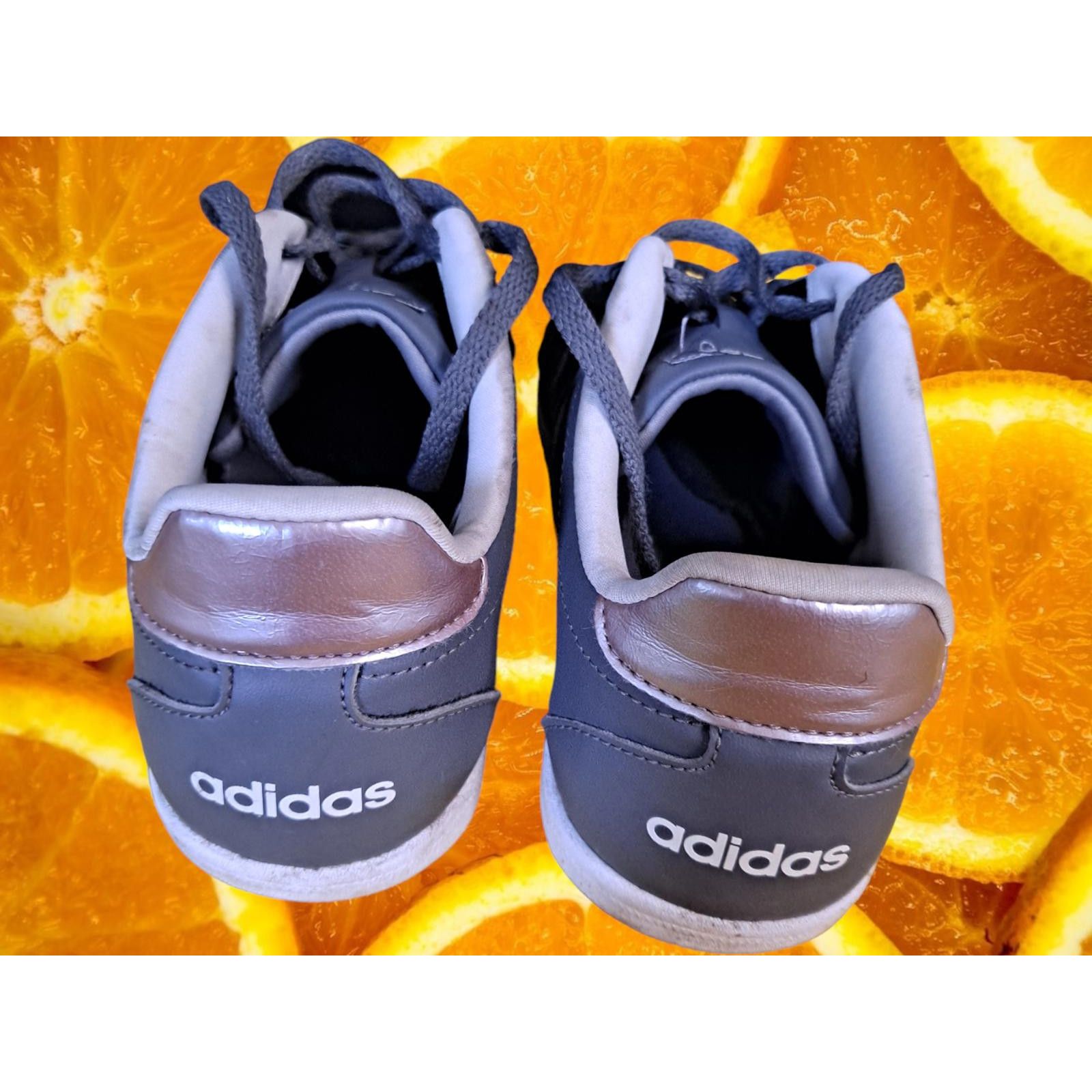 Adidas Adidas Gray with Silver Trim Lace Up Shoes Size 8 Size ONE SIZE - 7 Thumbnail