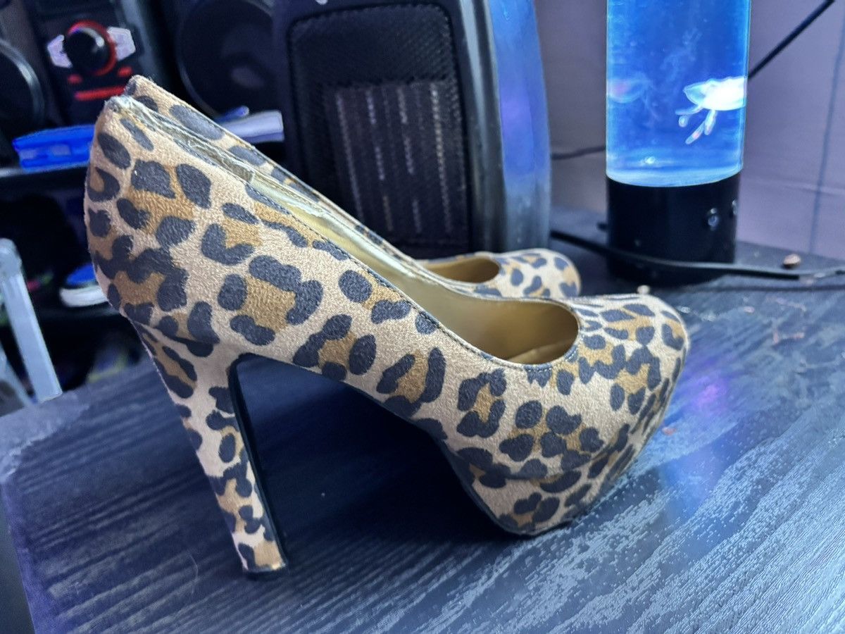 Wildfox Animal print wildflower high heels Size US 7 / IT 37 - 5 Thumbnail