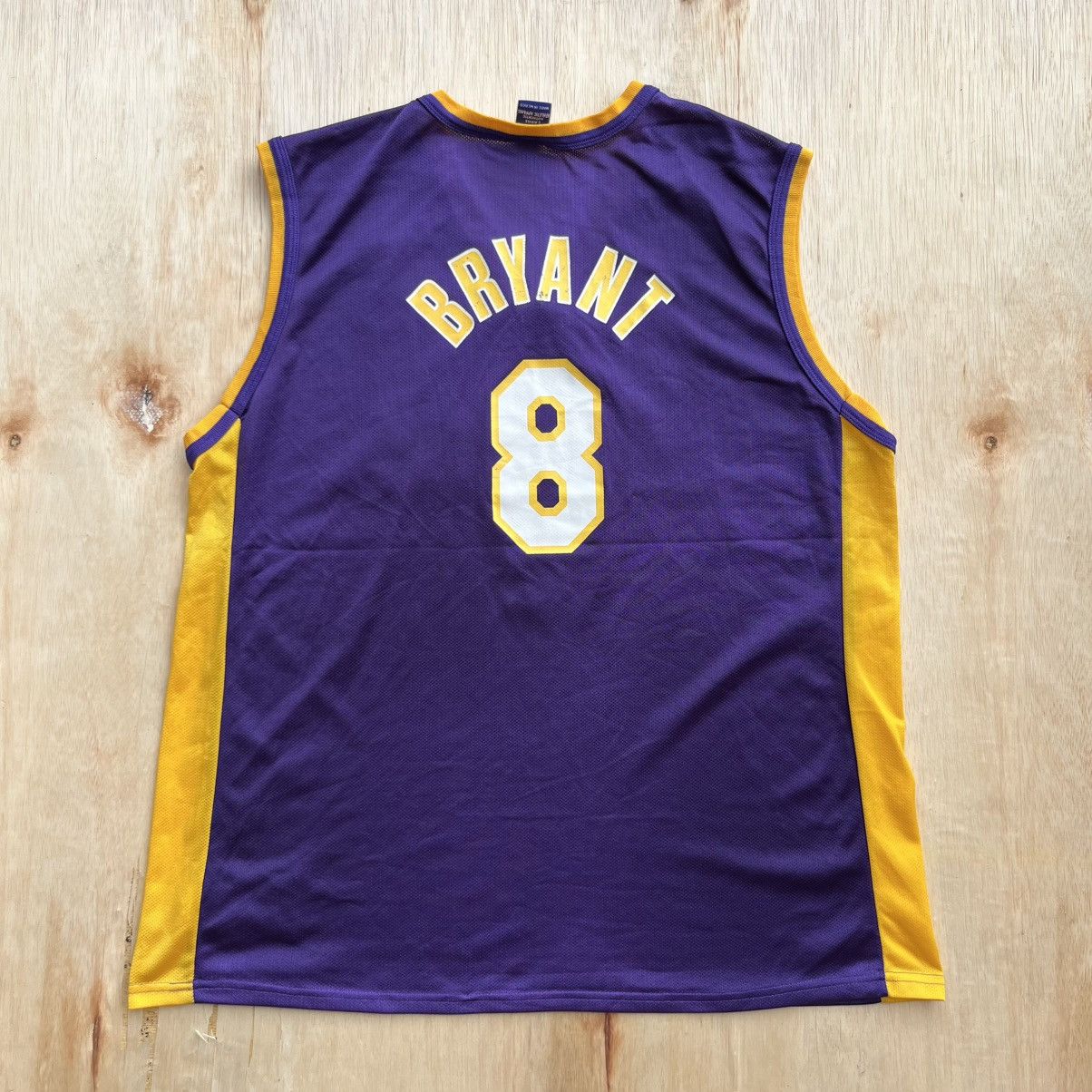 Champion VINTAGE NBA LA LAKERS KOBE BRYANT NO 8 CHAMPION JERSEY Size US L / EU 52-54 / 3 - 5 Thumbnail