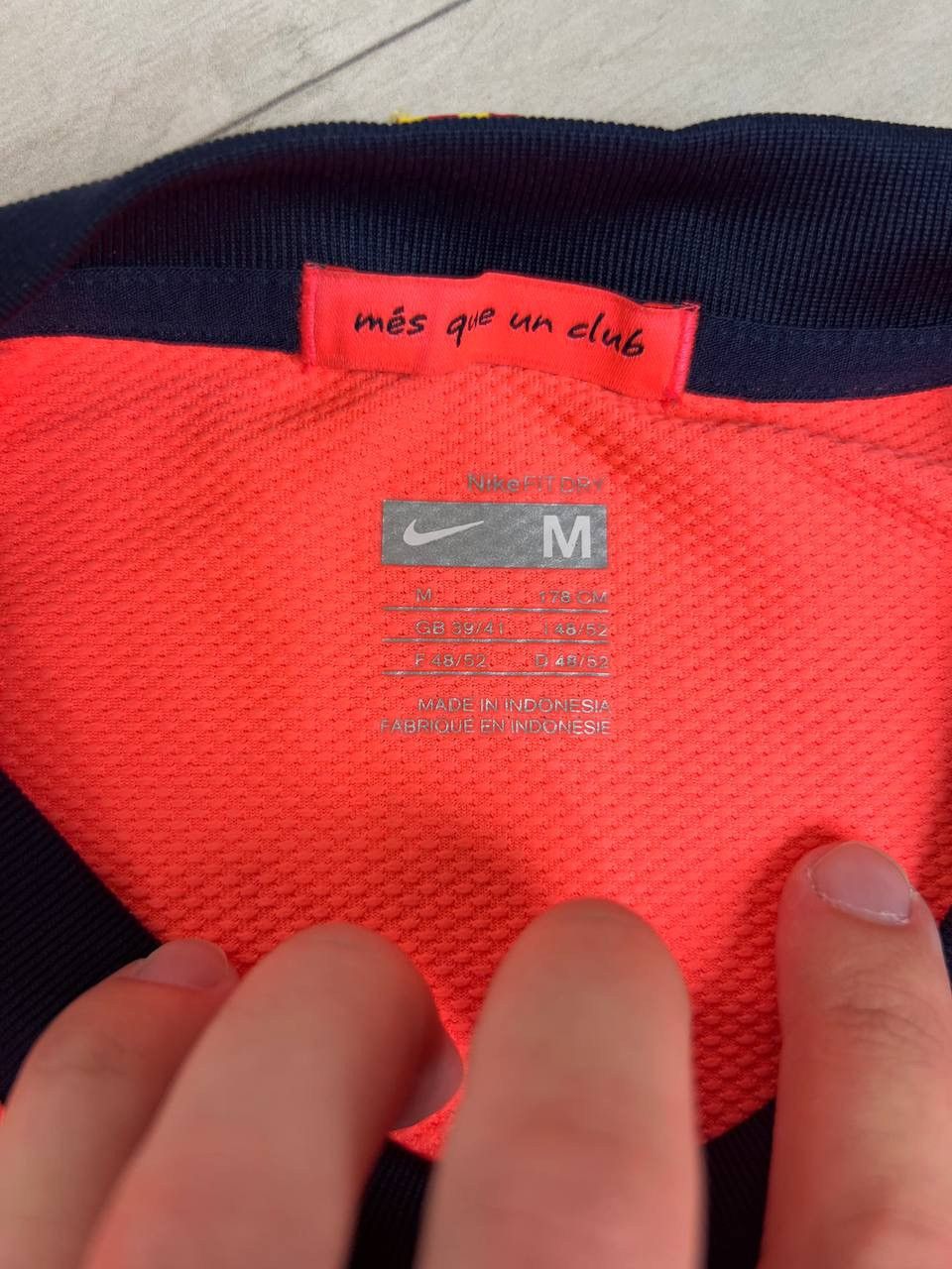 Nike Nike FC Barcelona 2009 2010 Away Shirt Long Sleeve Jersey Size US M / EU 48-50 / 2 - 11 Thumbnail