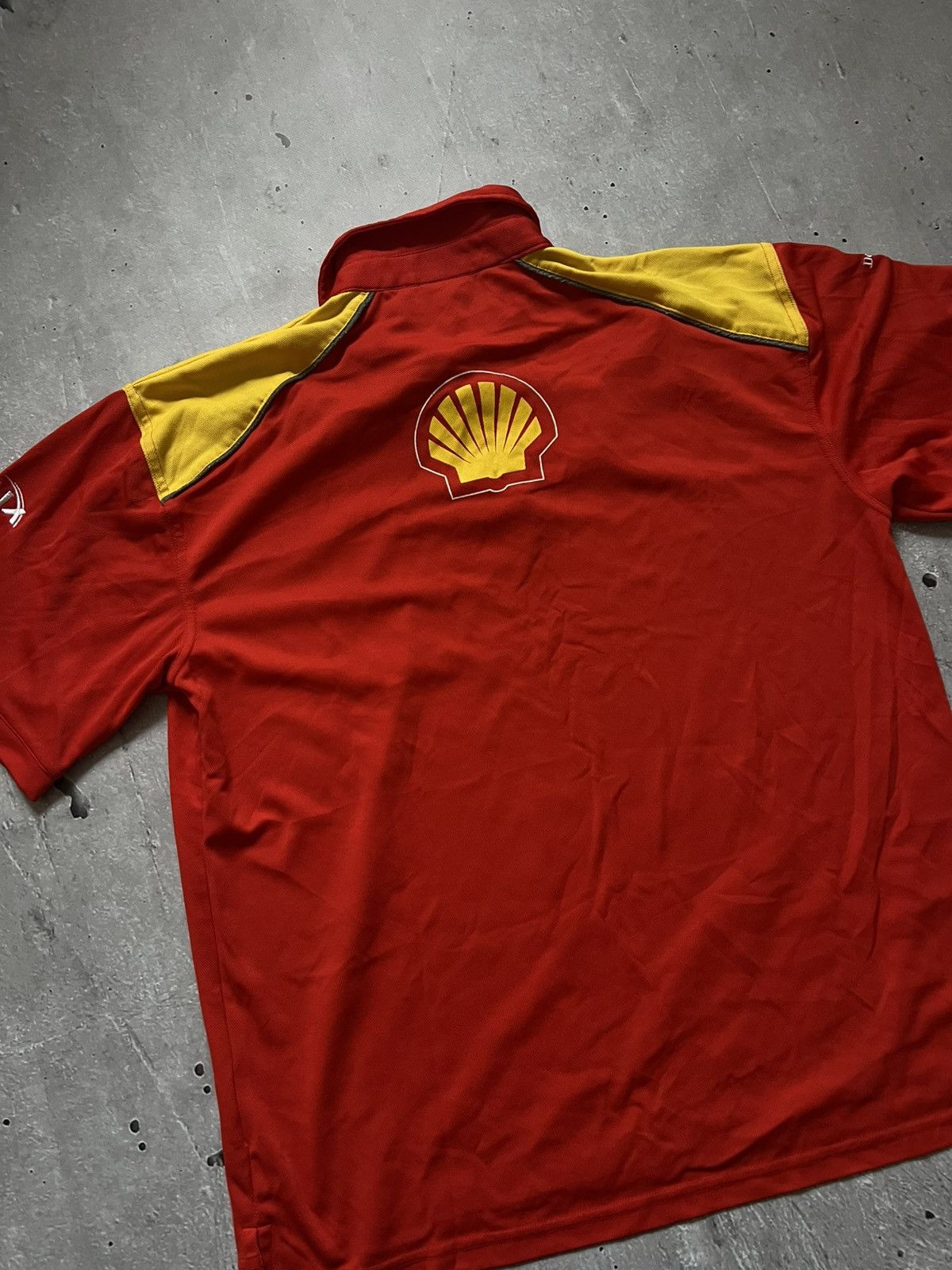 Ferrari Ferrari Shell V-Power Men's Button-Down T-Shirt, Formula 1 L Size US L / EU 52-54 / 3 - 12 Thumbnail