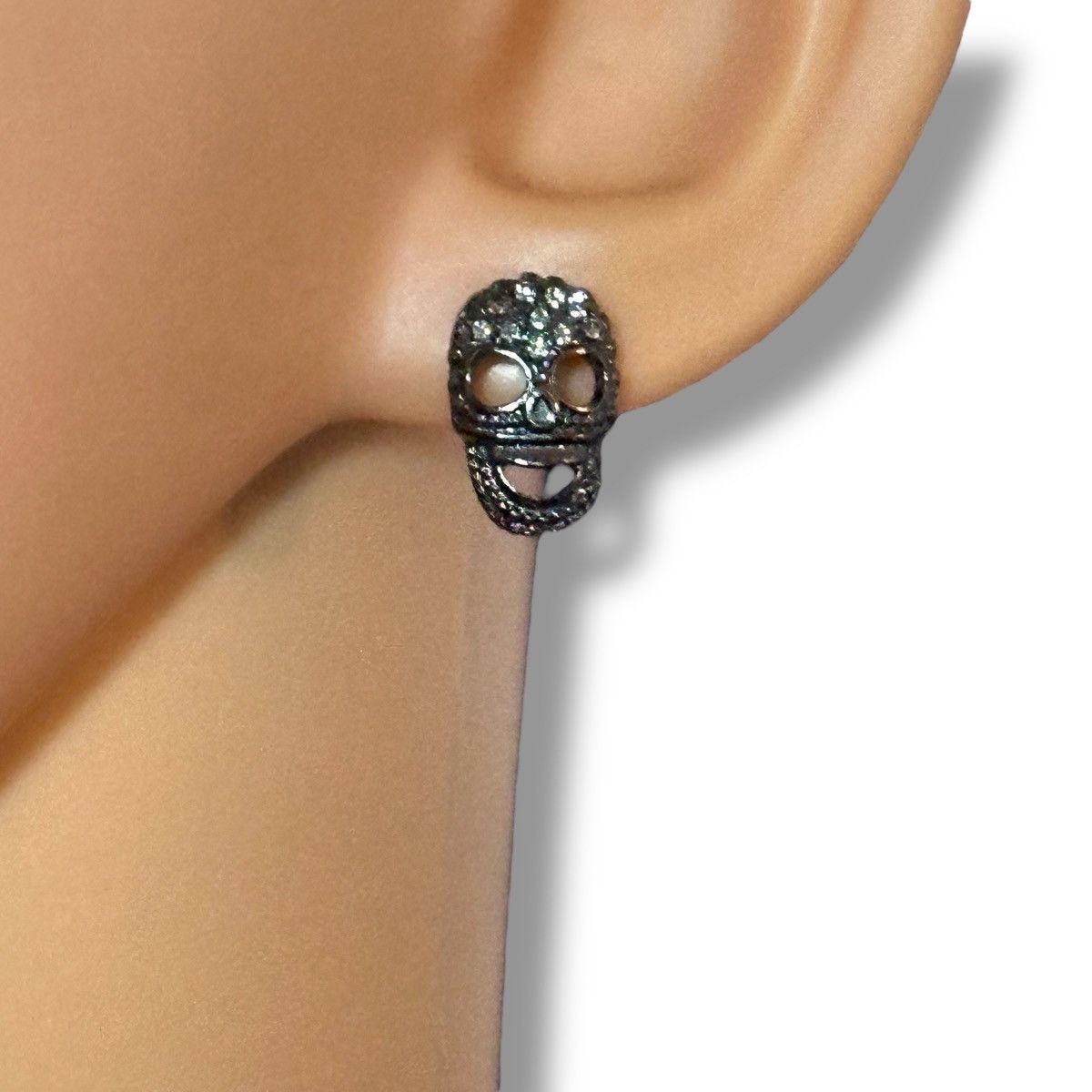 Other Silver tone pave skull post earrings Size ONE SIZE - 2 Thumbnail