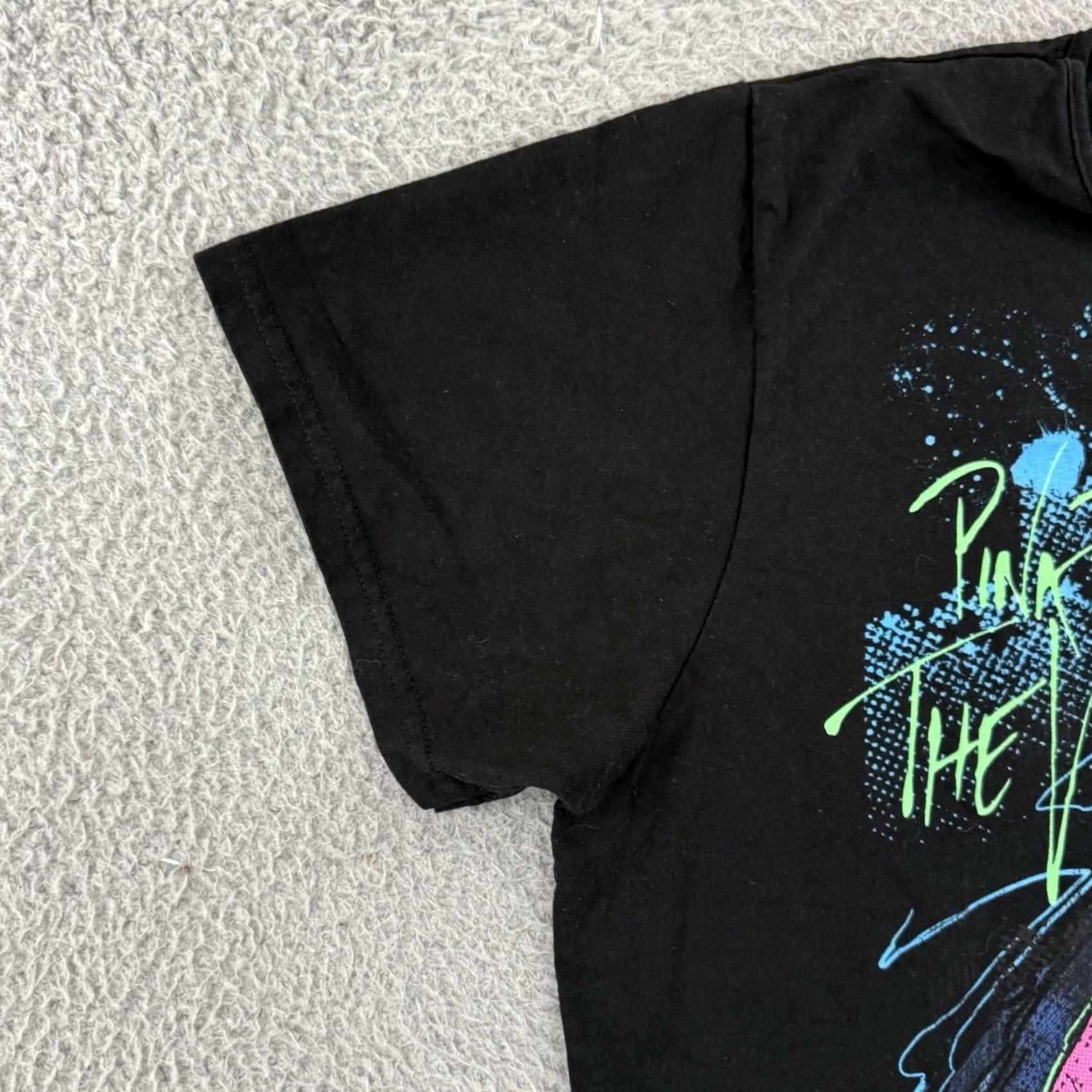 Hanes Pink Floyd The Wall Shirt Women 2XL Black Band Short Sleeve Music Concert Grunge Size XXL / US 16-18 / IT 52-54 - 4 Thumbnail