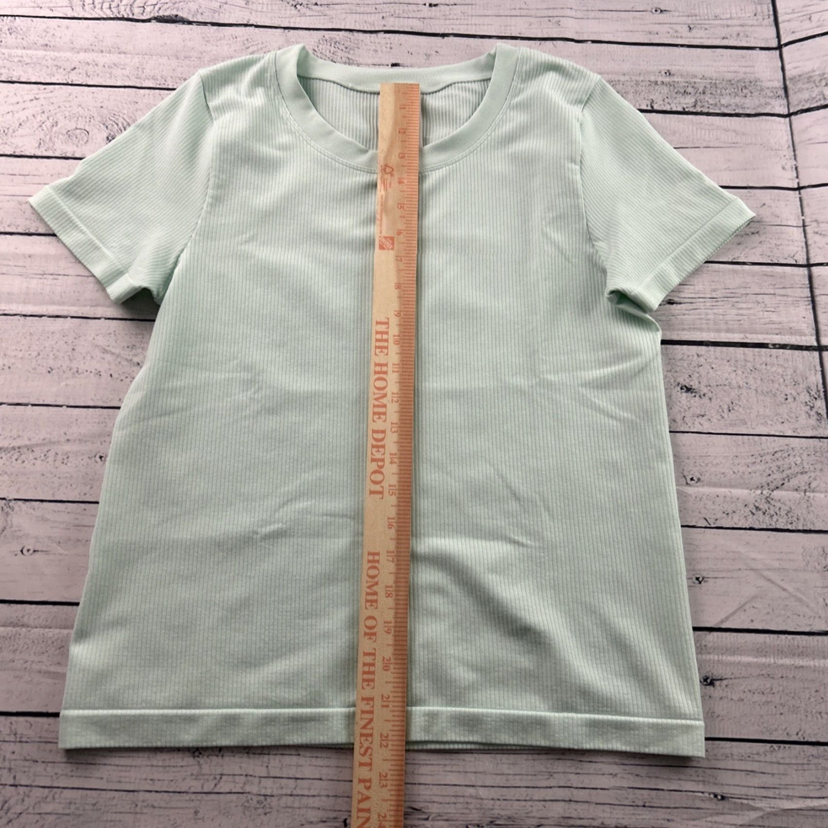 Athleta Athleta Ribbed Seamless Short Sleeve Athletic Top Women's XL Sea Foam Green T-Shirt Activewear Shirt Womens XL Green Athletic Top Size XL / US 12-14 / IT 48-50 - 3 Thumbnail