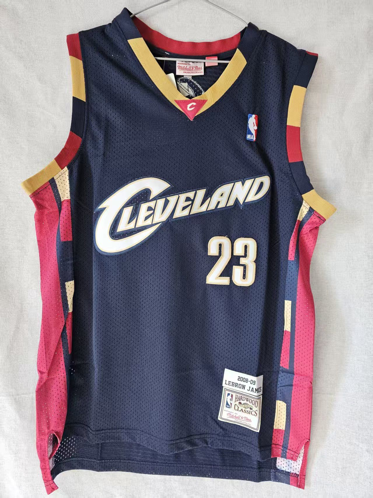 NBA Cleveland Cavaliers 23 LeBron James Jersey Stitched Size US M / EU 48-50 / 2 - 1 Thumbnail