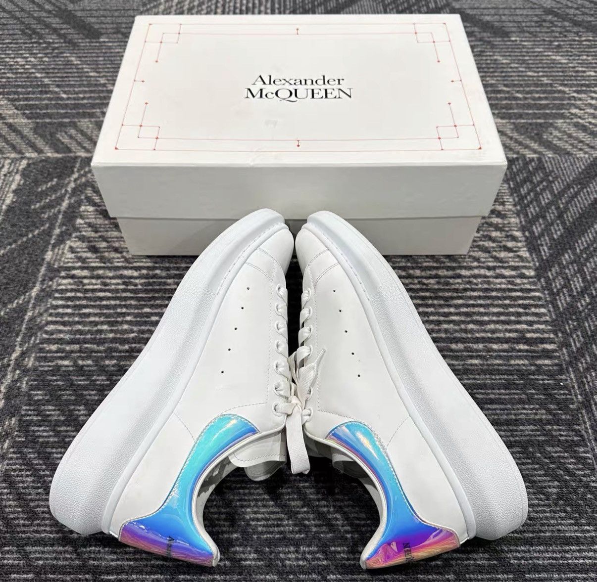 Alexander McQueen Alexander McQueen Oversized Sneaker J42 Size US 9.5 / EU 42-43 - 5 Thumbnail