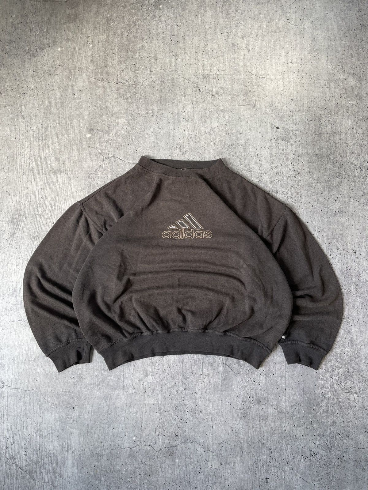 Adidas × Vintage Vintage Adidas distressed big logo oversized Y2K sweatshirt Size US L / EU 52-54 / 3 - 1 Thumbnail