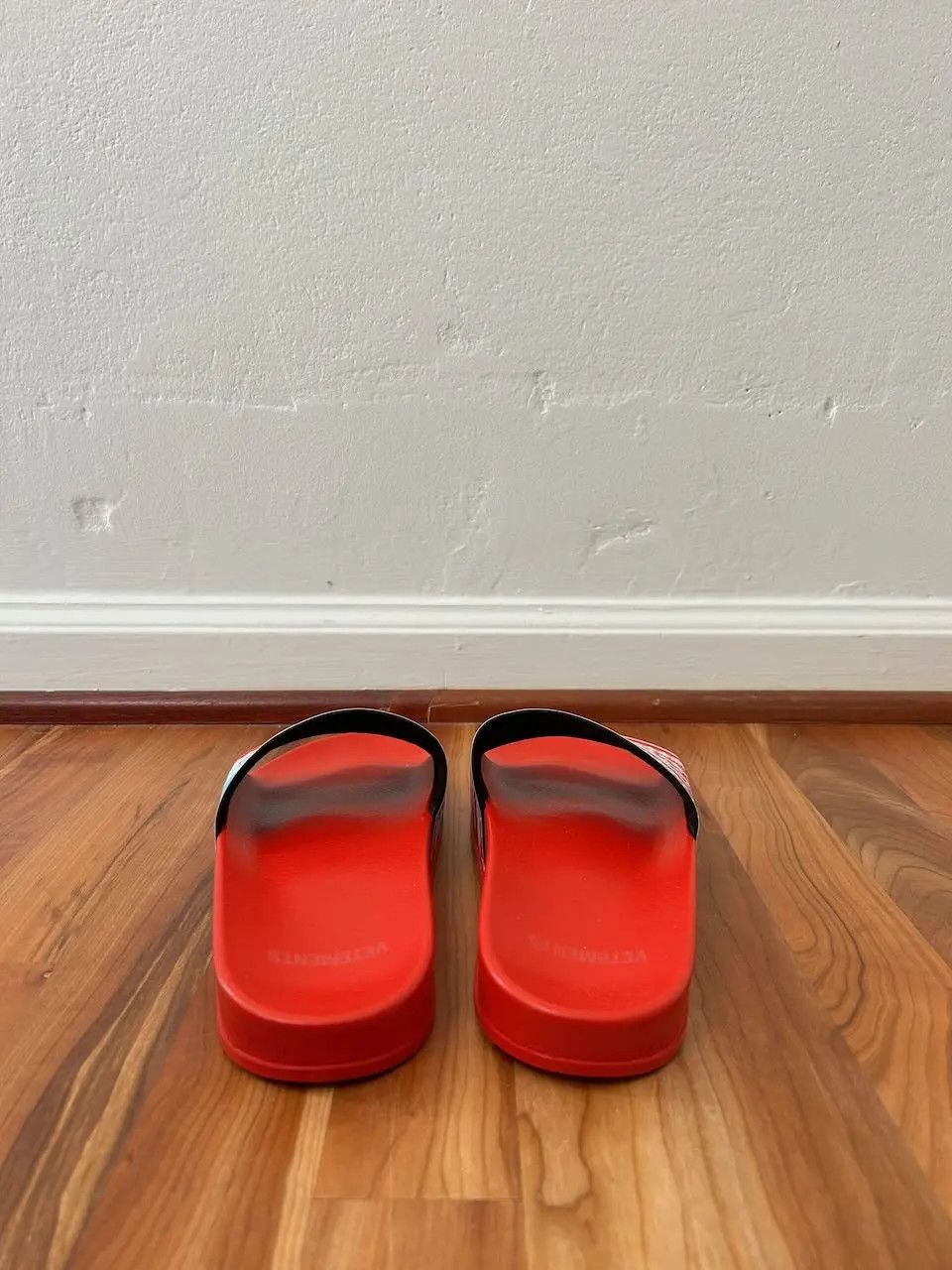 Vetements VETEMENTS Red Printed Slides Size US 7 / EU 40 - 3 Thumbnail