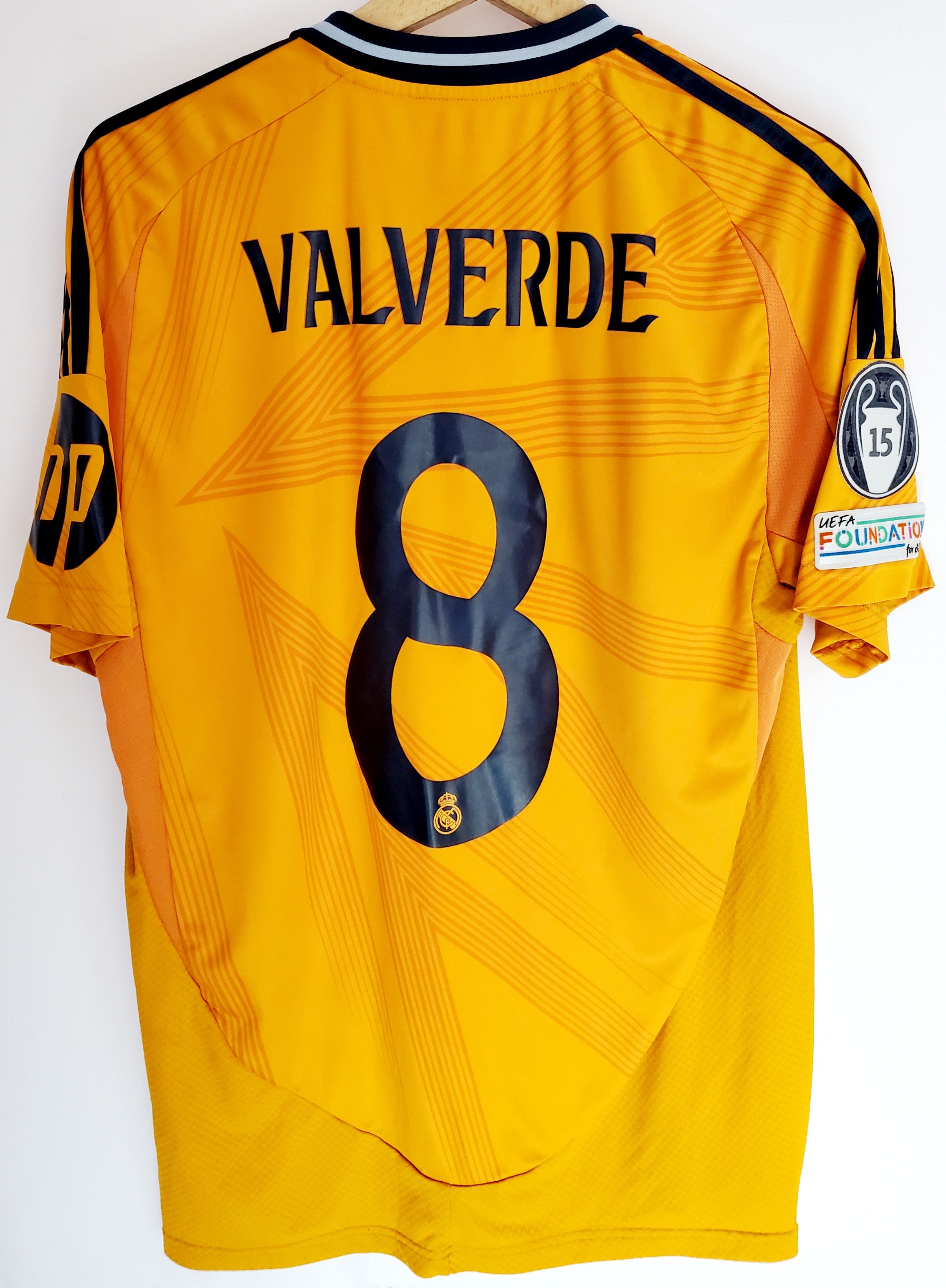 Adidas Real Madrid 2024/25 Away # 8 Valverde jersey L