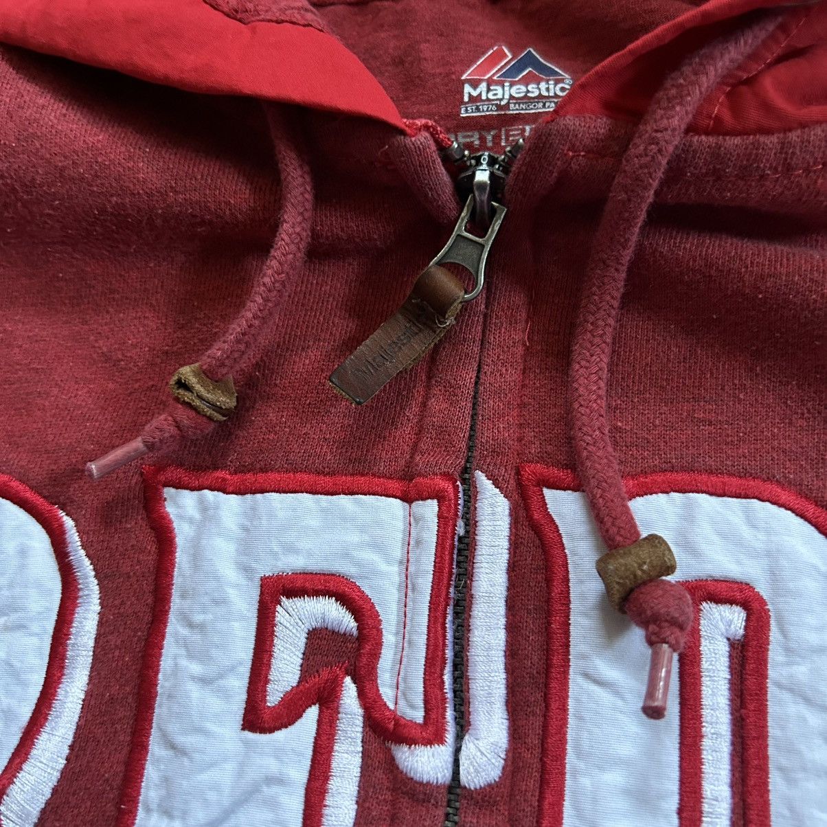 Majestic 2015 CiNCiNNATi REDS FULL ZiP HOODED SPRiNG TRAiNiNG JACKET Size US M / EU 48-50 / 2 - 16 Thumbnail