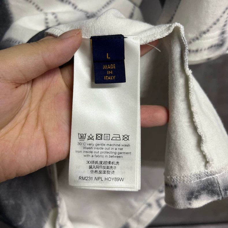 Louis Vuitton Louis Vuitton Tin-dyed and printed short sleeve T-shirt wi Size US L / EU 52-54 / 3 - 4 Thumbnail