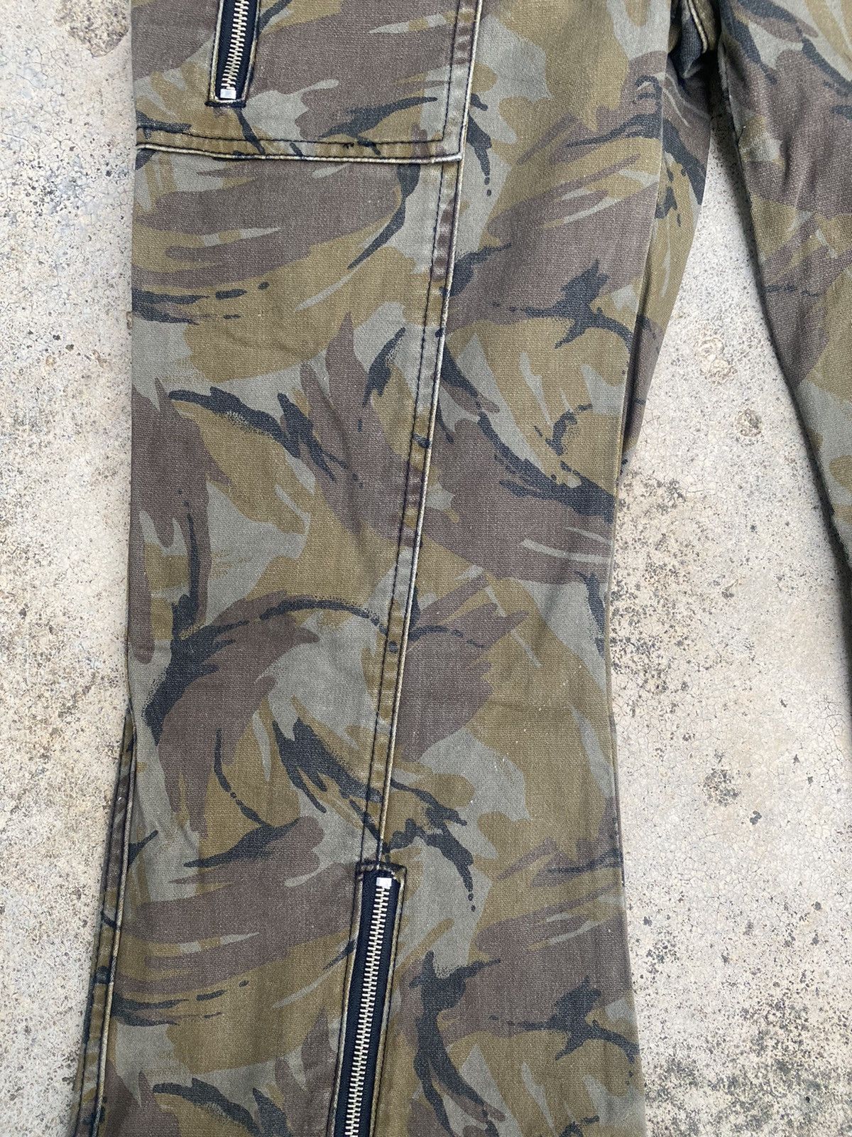Japanese Brand Flare Jeans Algonquins Camo Zipper Bootcut Size US 31 - 7 Thumbnail