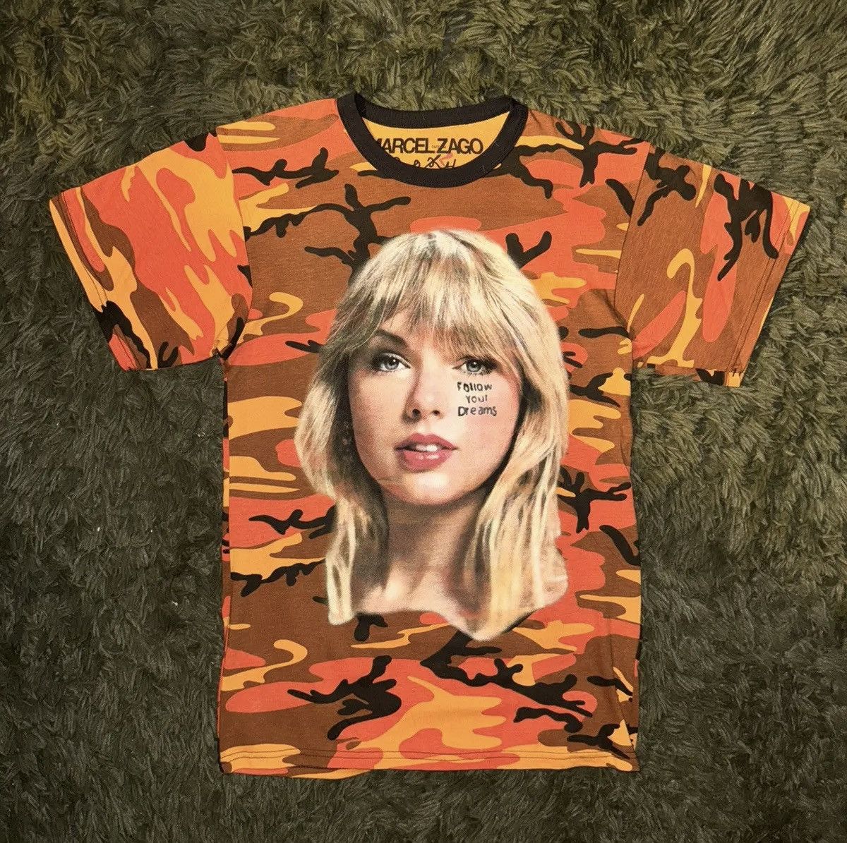 Asspizza × Marcel Zago Asspizza x Marcel Zago Taylor swift Tee Size US XL / EU 56 / 4 - 6 Thumbnail